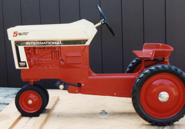 ih pedal tractor