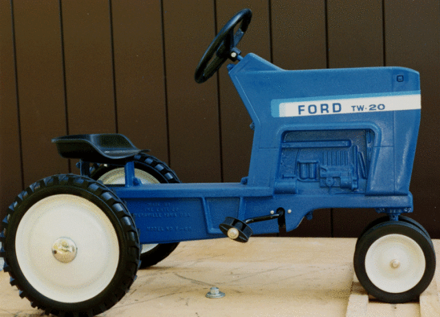 Ertl ford pedal tractor