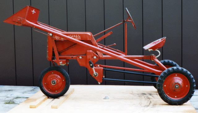 pedal tractor with loader